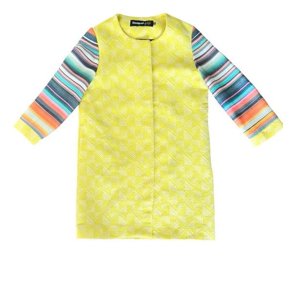 Desigual X Christian Lacroix Women’s yellow Colorful button woven Coat Sz 40 (M) - Picture 4 of 8